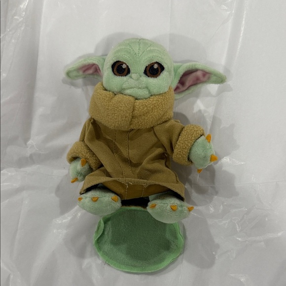 Baby Yoda that sits on your shoulder with magnetic bottom. - Picture 1 of 1